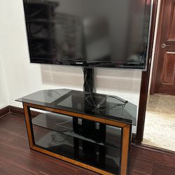 TV TABLE 