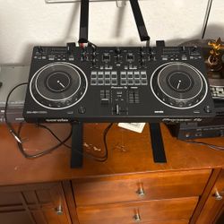 DDJ REV1 dj board