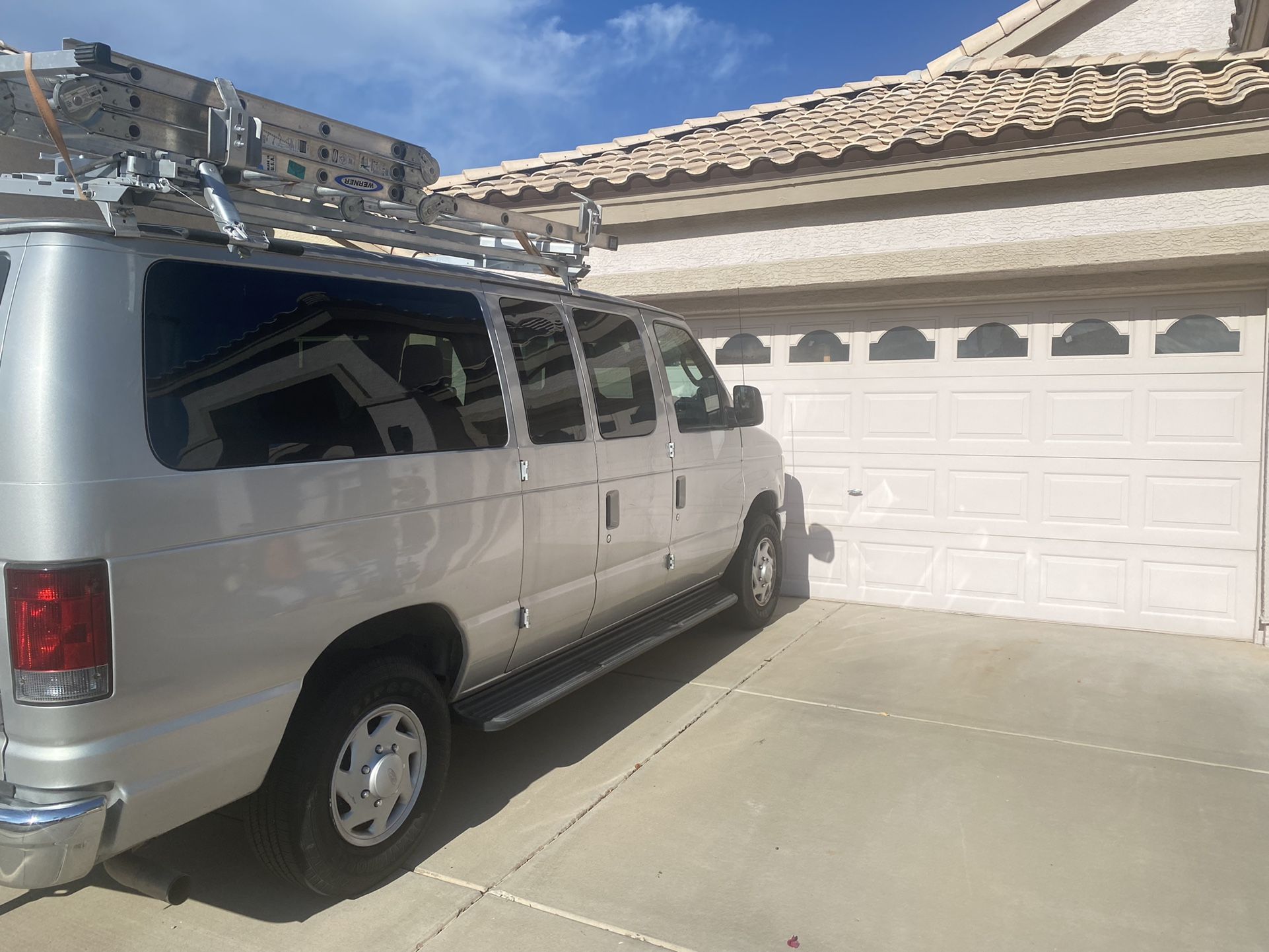 2012 Ford E-350