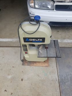 Delta Shopmaster 10" bandsaw..