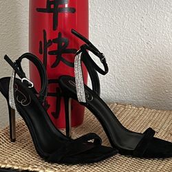 Womens Sz 8 High Heels