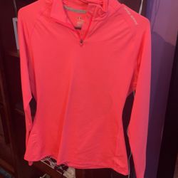 Women’s under Armour fitted jacket