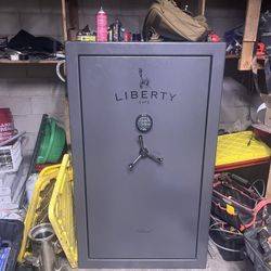 Big Safe Bought For 2500 Selling For 1550 Pick Up Only No Deliveries Moving Sale