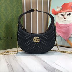Women's black chain bag