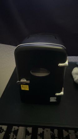 Mini fridge