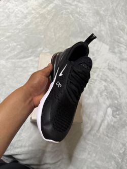 AIR MAX 270 FLYKNIT