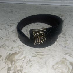 Burberry Gold And Black belt