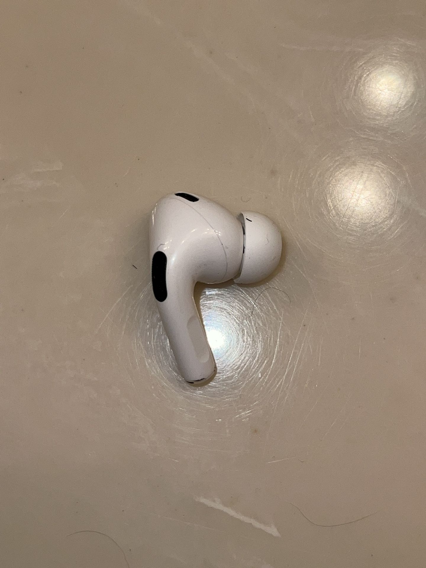 Apple iPhone AirPod Pro 