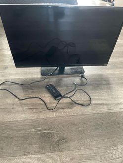 Vizio Flat Screen TV with Remote