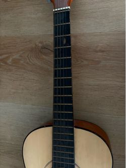 GIVE BEST OFFERS acoustic guitar