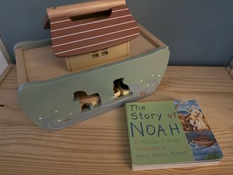 Wooden Noah's Ark Toy Set with Board Book