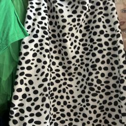 Dalmatian Shawl