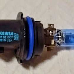 🍀SYLVANIA 9007 Headlight Replacement Bulb Lamp USED 