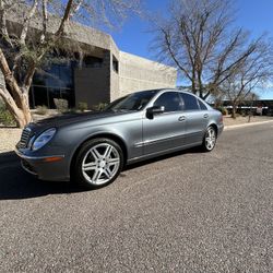  2005 Mercedes-Benz  E 320