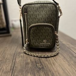 Michael Kors Crossbody Purse