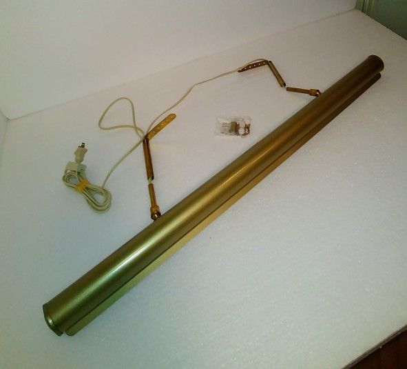 New 32" Hang O Lite Brass 4 Bulb Dimmable Picture Light