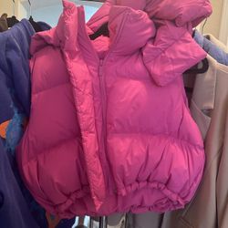 LULU LEMON CROPPED PINK PUFFER VEST