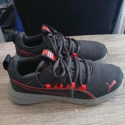 Pumas Boys Sneakers # 4.5