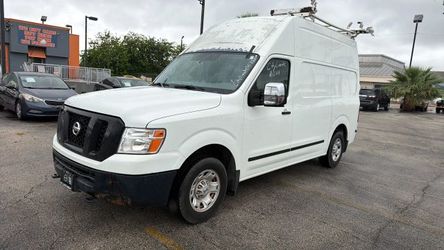 2017 Nissan NV2500 HD Cargo