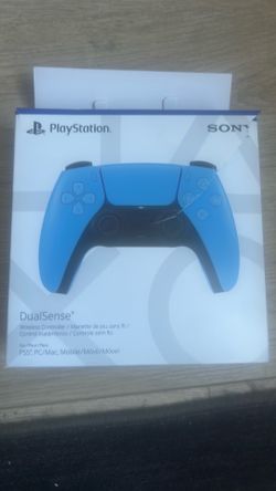 2 ps5 controllers