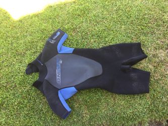 Size 10, 3/2 spring suit