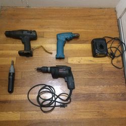 Power Tools Do Not Know If they Work $10 each or will do deal for all . Message me anytime if interested or if you want more picture or videos of it t Thumbnail