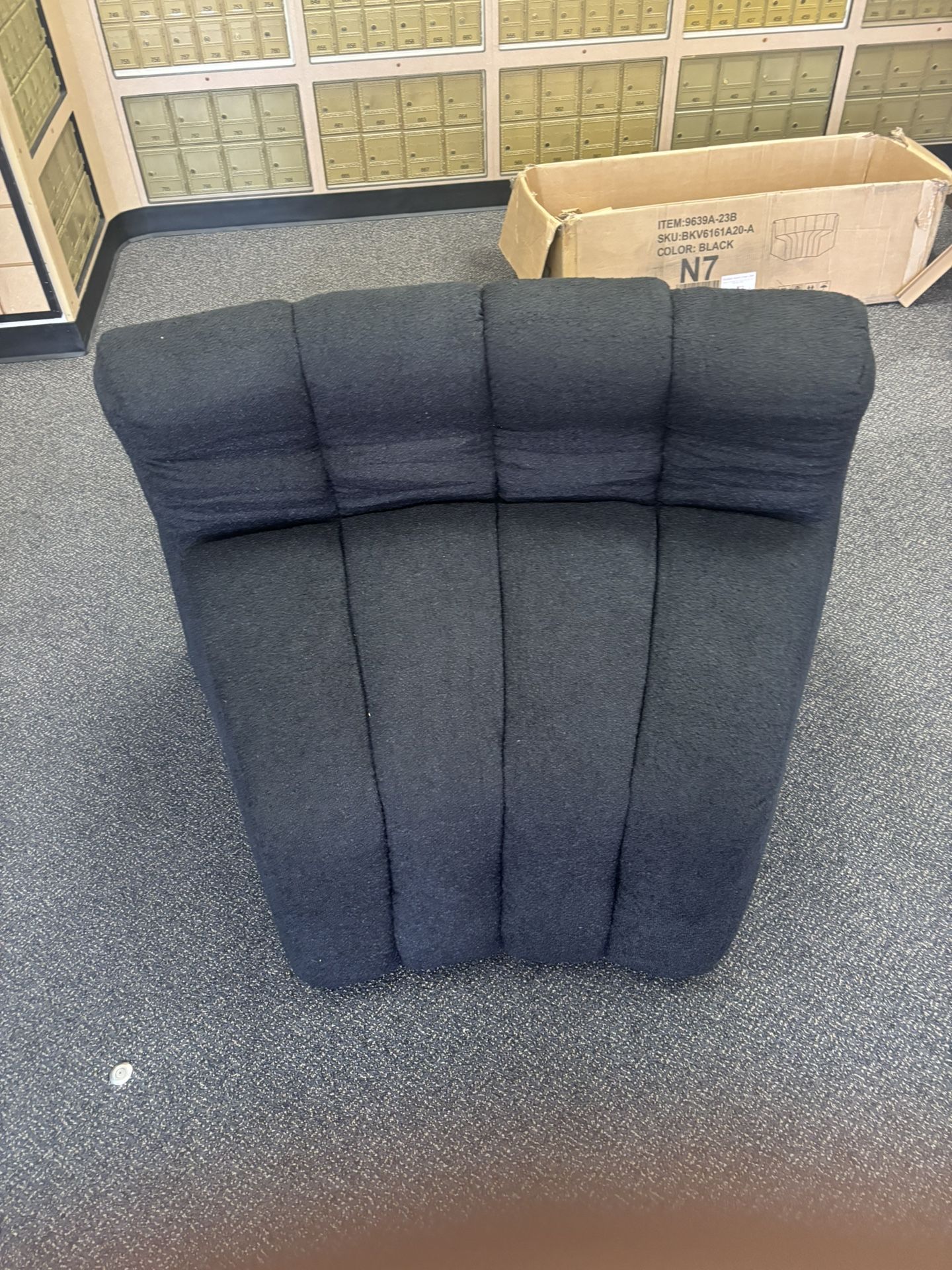 Part of a sectional $300 loveseat selling it for 50 no low balls