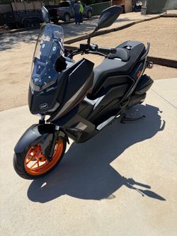 Supermach GC300T EFI Scooter 2026 on sale At Turbopowersports com 70MPGS MPH 75 we offer Financing