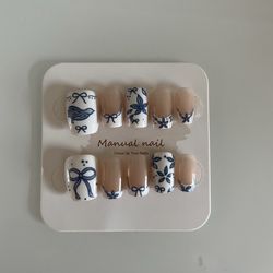 Press on nails