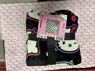 Hello kitty plush blanket