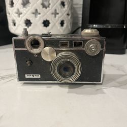 Vintage Argus  C3 35mm rangefinder camera