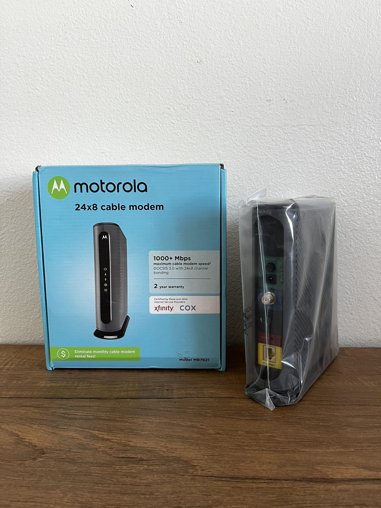 Motorola 24x8 Cable Modem, Pairs With Any Wifi Router, Black