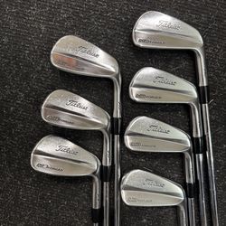 Titleist MB Forged 712 Golf Iron Set