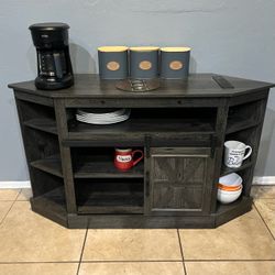 Entertainment/coffee bar &power charge outlets