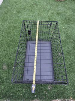 Medium dog crate