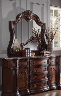 LUXURY SOLID MAHOGANY DRESSER + MIRROR – MUST SEE! C