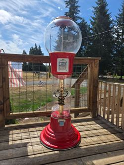 *price reduced!* The Magic Discman Gumball Machine