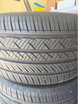 All season tires in excellent condition