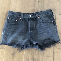Levi shorts -28