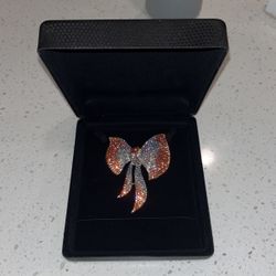 Bow Broach