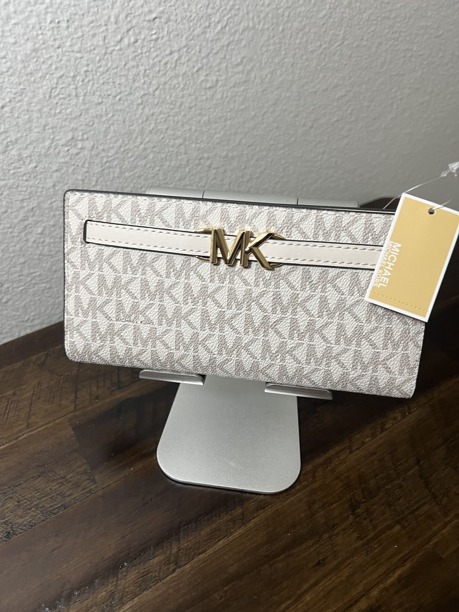 Michael Kors Slim Wallet