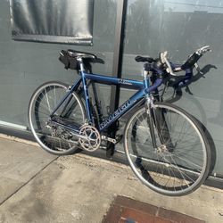 Raleigh R700 Roadbike Time Trial Setup