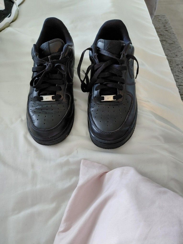 Nike Black Airforce Ones