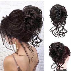 Foaoit Claw Clip Messy Bun Hair Pieces for Women Messy Wavy Curly Hair Bun Extensions Tousled Updo Bun Hair Clip in Synthetic Hair Bun Ponytail Extens