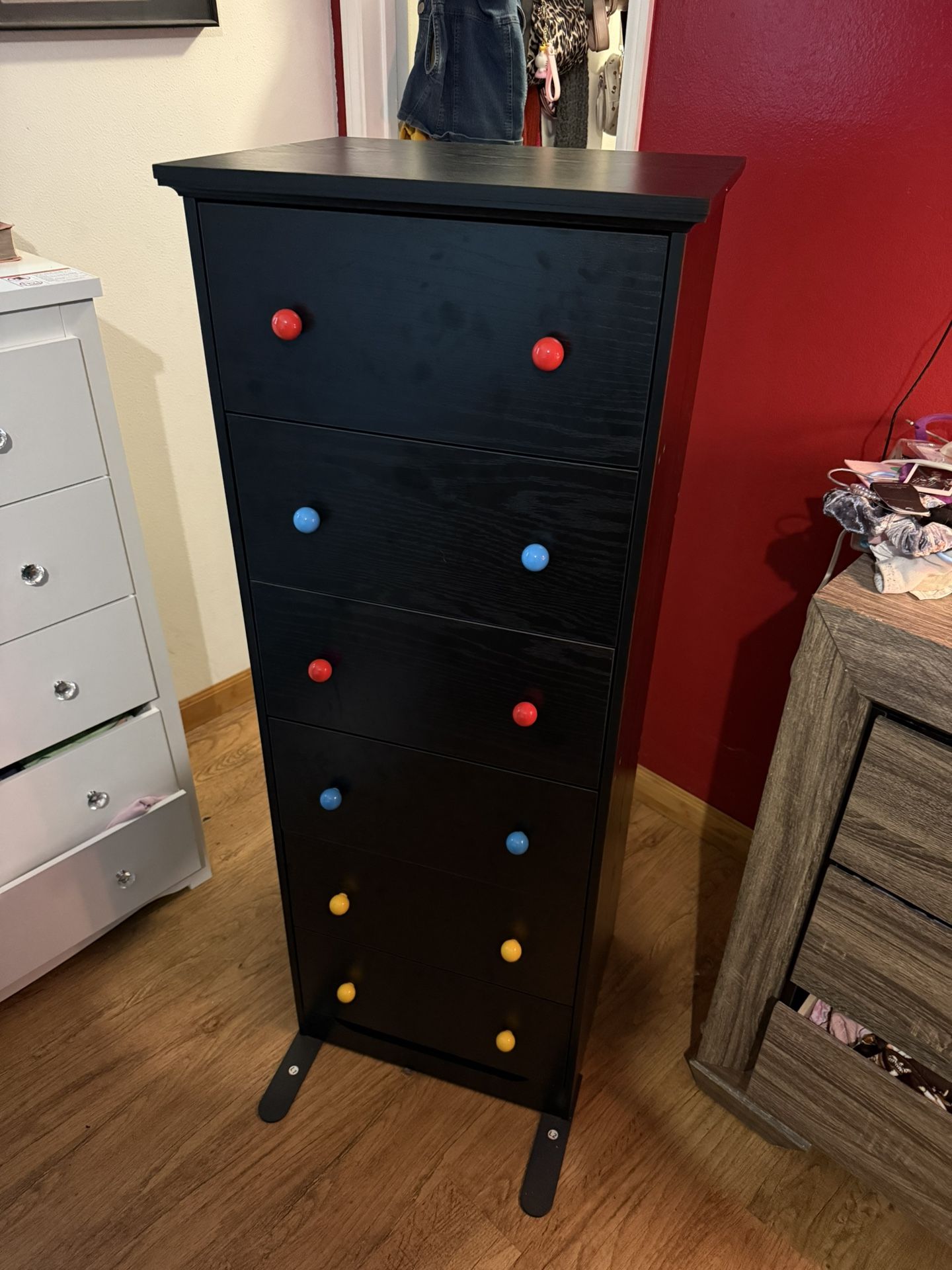 6 Drawer Kid's Dresser **CAN DELIVER LOCALLY**