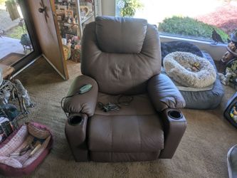 Electric lift recliner