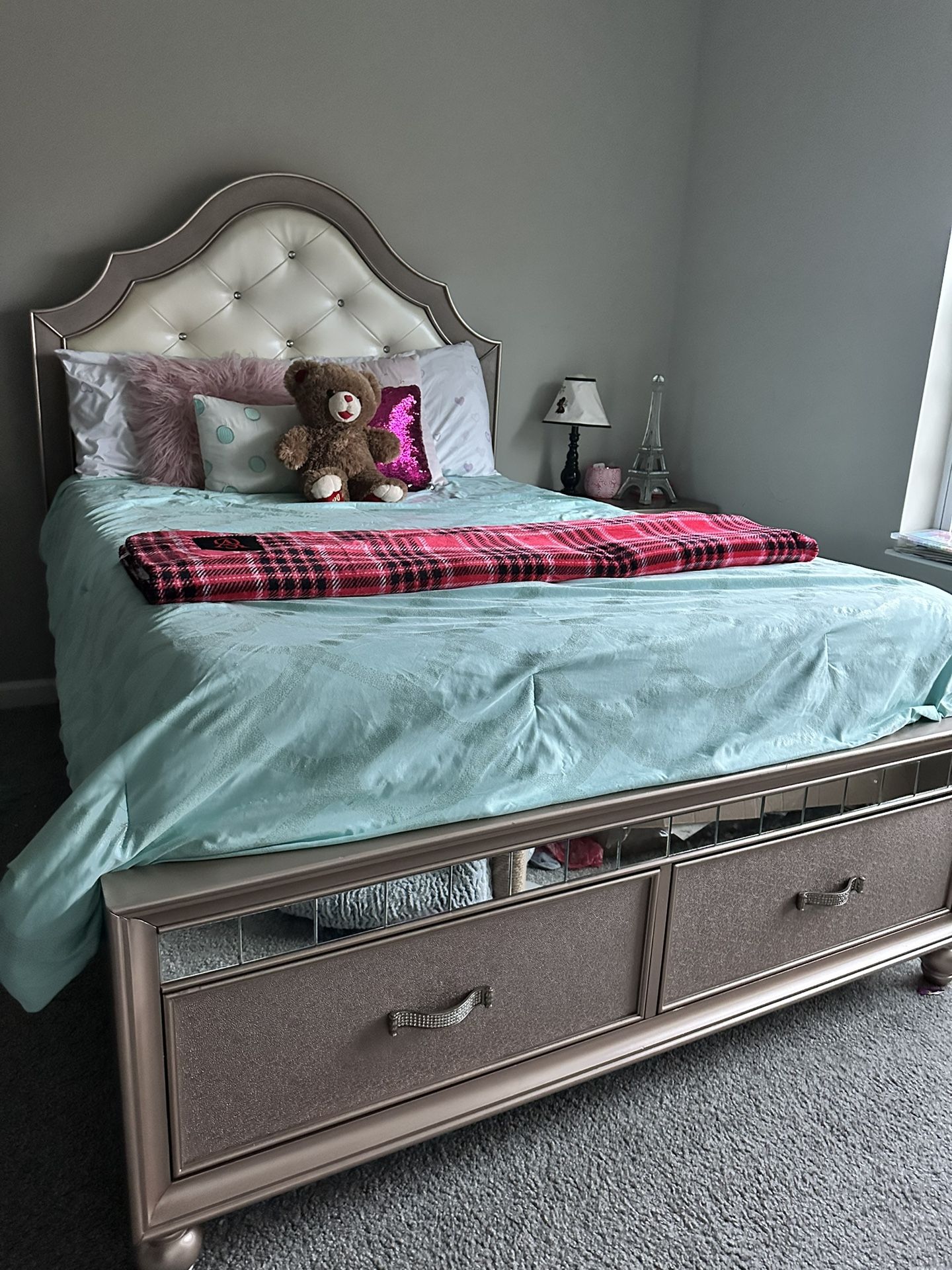 Girl, Full Size Bed, Night Stand, Make Up Table,