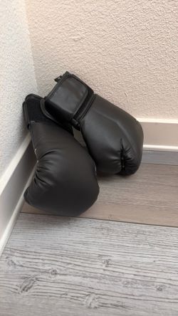 8oz Boxing Gloves