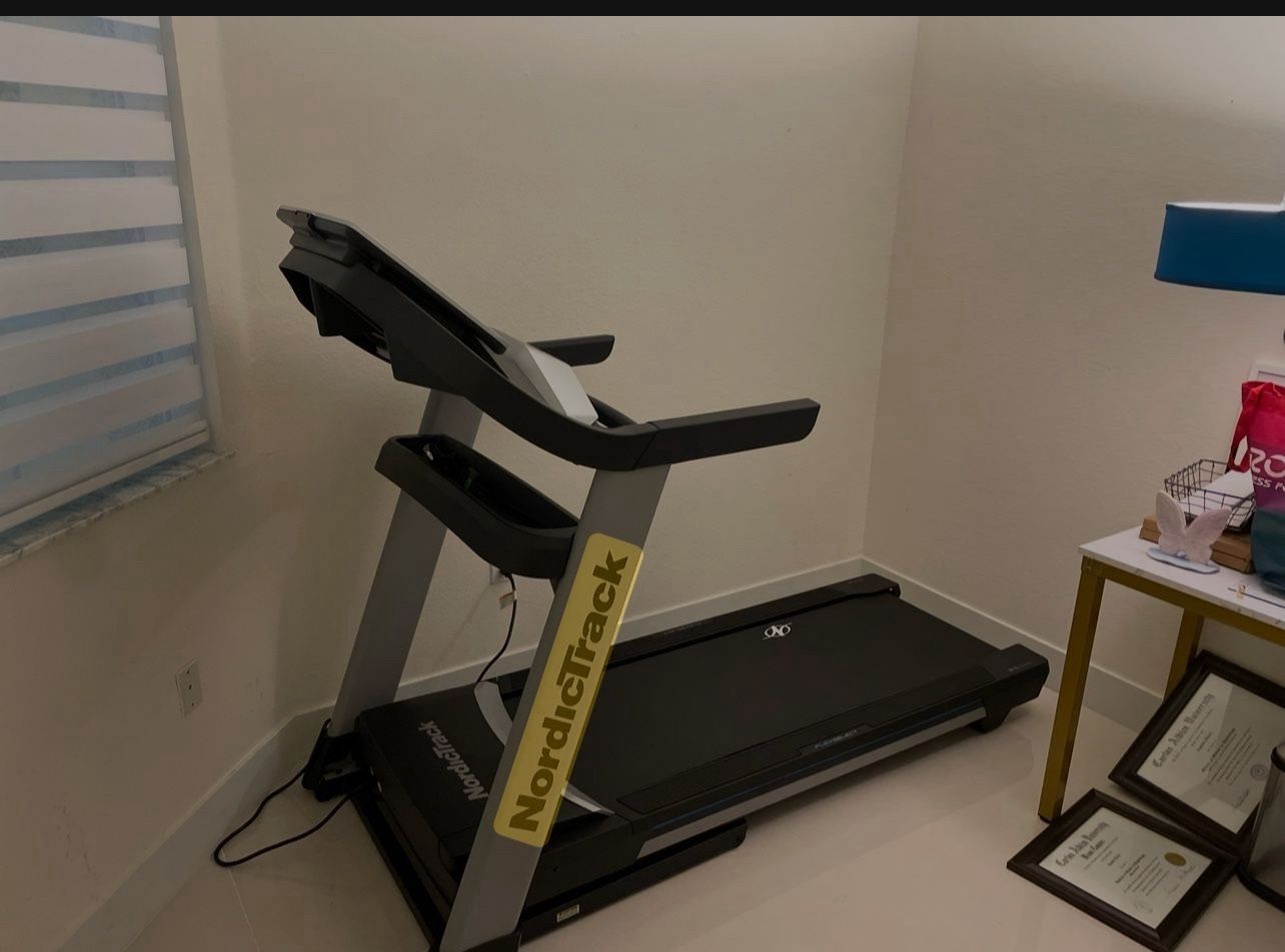  NordicTrack EXP 7i treadmill 