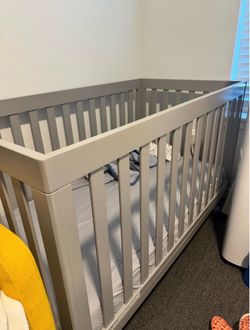 Crib + mattress